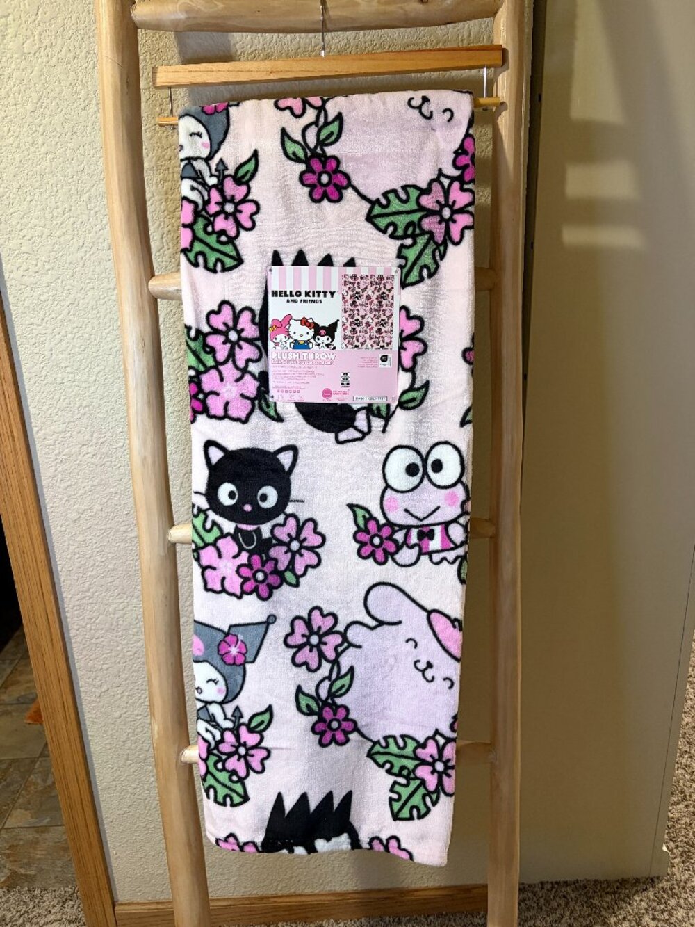 Hello Kitty Sanrio Kuromi My Melody Chococat Pink Floral Plush Throw 50x70 NWT